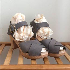 Bryr Clogs Emma Crossover Sandal Pacific Grey